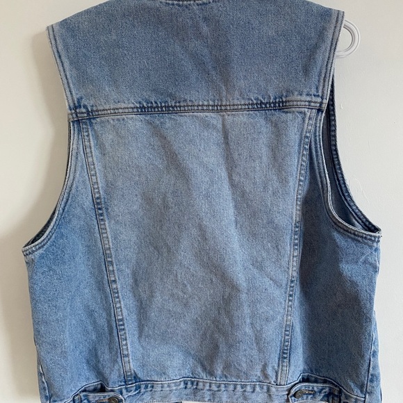 Calvin Klein Sleeveless jean jacket - Picture 3 of 3